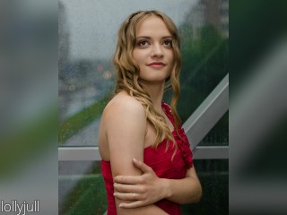 Visit lollyjull profile