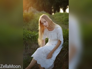 View ZellaMoon profile in Make New Friends category