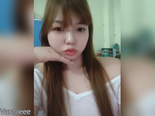 Visit Vannieee profile