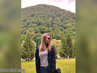 View BlondeDaisy profile in Long Term or Marriage category