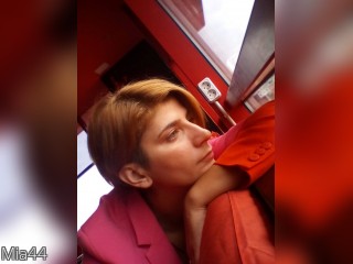 Visit Mia44 profile