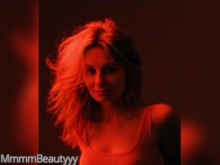 Visit MmmmBeautyyy profile