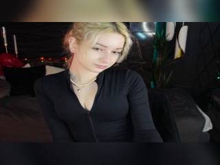 View JessieCuti profile in Girls - A Little Shy category