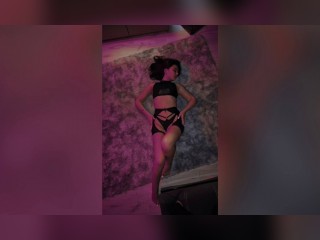 Visit HotQueen profile