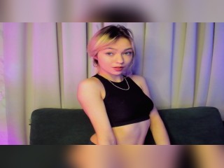 View AlysiaSun profile in Girls - A Little Shy category