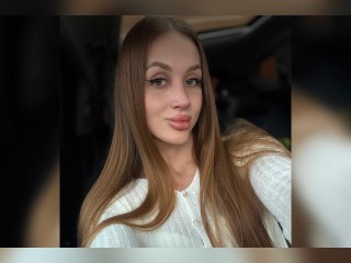 Visit 01HotBlond01 profile