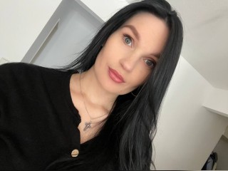 Visit HotyLuna profile