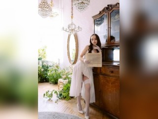 Visit FlirtyMia profile