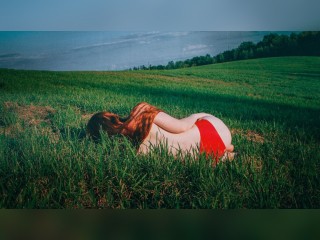 Visit sweetiefoxxxy profile