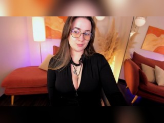 View EmmaBloomm profile in Girls - Not So Shy category