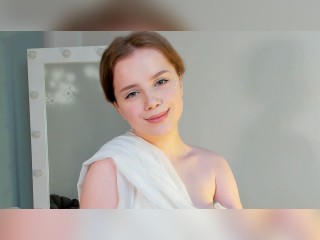 View GabiAddams profile in Glamour Girls category