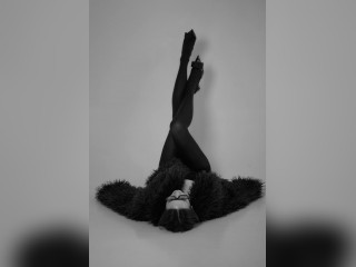 Visit DiamondTease profile