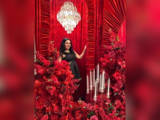 Visit 1Holly profile