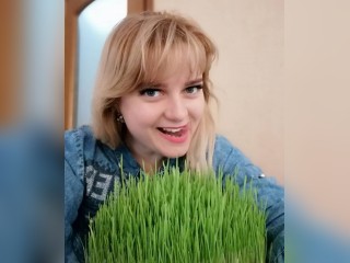 Visit AlinaSkye profile