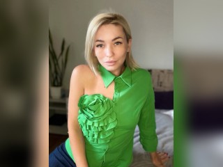 View OdrinaOcean profile in Glamour Girls category