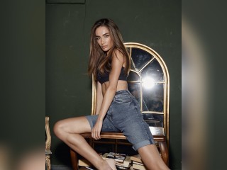 View ladyarina profile in Make New Friends category