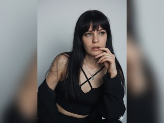 View QueenFrost profile in Strip HiLo category