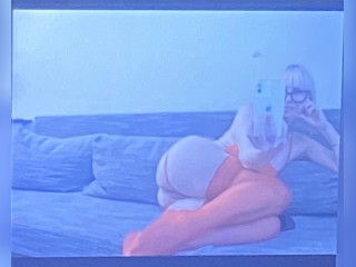 View SweetBerry035 profile in Glamour Girls category