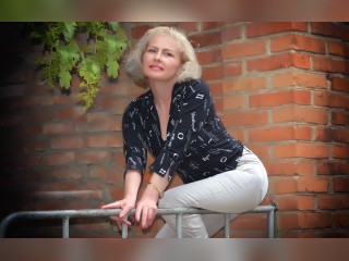 View LadySunnySoul profile in Make New Friends category