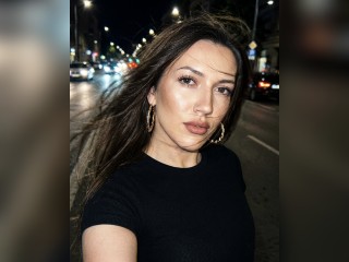 View SweetTi profile in Girls - Instant Action category