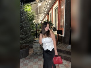 View CurvyMuse profile in Long Term or Marriage category