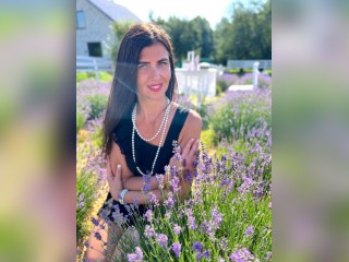 View D1ana profile in Make New Friends category