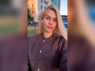 View CherryyPie profile in Make New Friends category