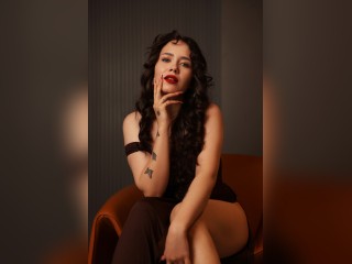 Visit AryaThorne profile