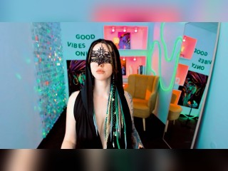 View LisaFoxy profile in Strip HiLo category