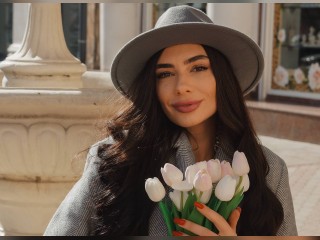 Visit AstonishingDiva profile