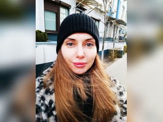 View LioraMind profile in Make New Friends category