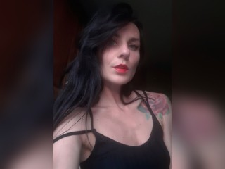 Visit softlips53753 profile