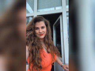 Visit Karinna profile