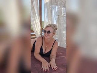 Visit PearlTemptation profile