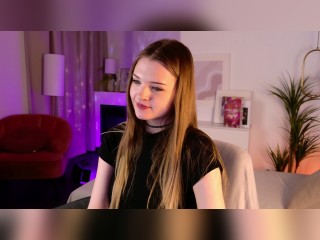 View StarryLia profile in Girls - A Little Shy category