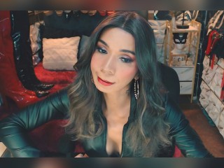 Visit celinafox profile