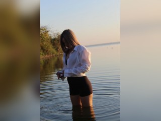 View Nensi profile in Make New Friends category