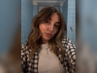 View LovelyAura profile in Make New Friends category