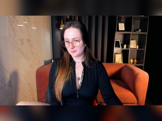 View EmmaBloomm profile in Strip HiLo category