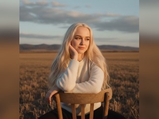 Visit Sloanne profile