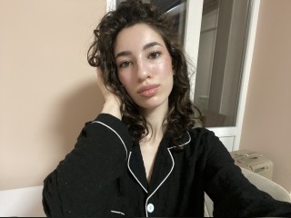 View CristalLady profile in Glamour Girls category