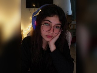 View Cyrina profile in Make New Friends category