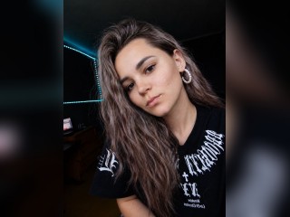 View Nensi profile in Make New Friends category