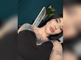 Visit BustyRaven profile