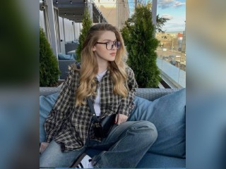 Visit Elarina profile