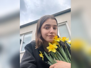 Visit babygirl111 profile