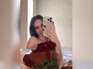 Visit MaeEverly profile