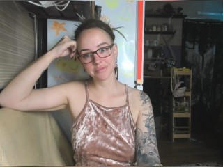 Visit LisaFoxy profile