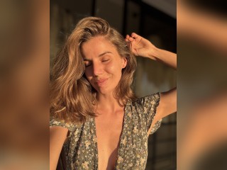 Visit VelvetVelora profile