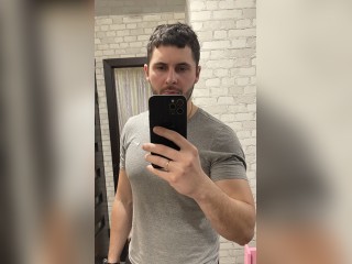 View RockStar1731 profile in Men category